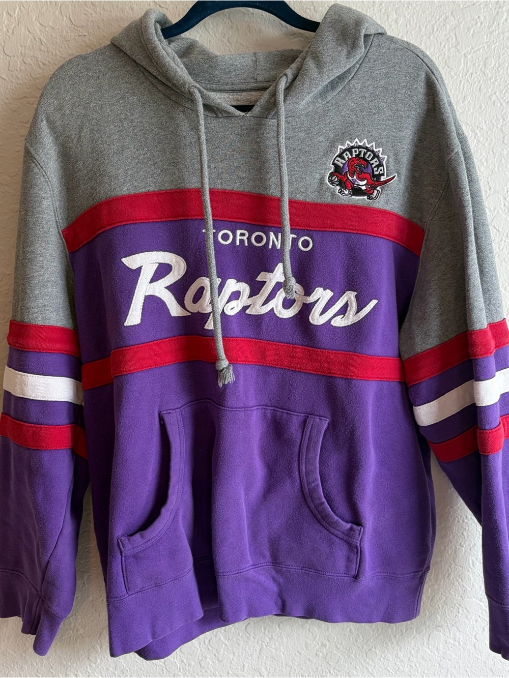 Toronto Raptors Mitchell & Ness Throwback Embroidered Hoodie - Men’s 2XL Fits XL